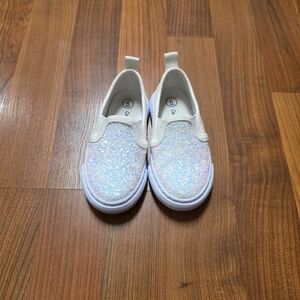 EUC Cat & Jack Glittery White Slip-On Sneakers